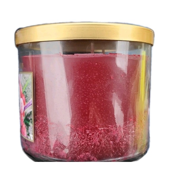 Bath & Body Works Scented Candle Frosted Cranberry White Barn 3 Wick 14.5 oz HTF - Picture 5 of 8